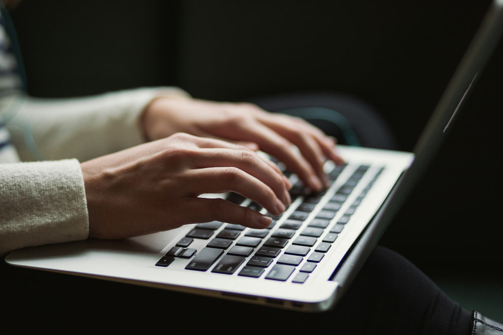 How to Write SOPs Fast with AI (Founder Guide)